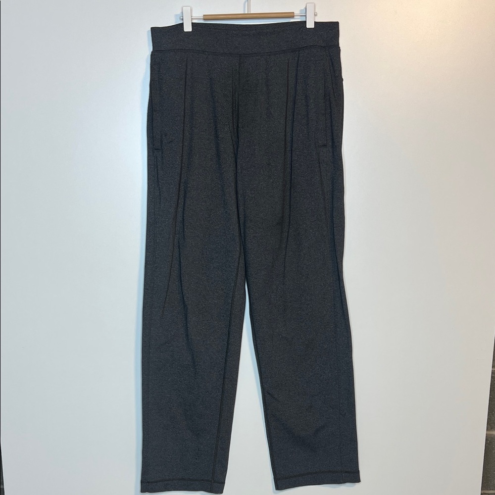 Lululemon Kung Fu sweatpants Large